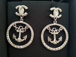 Pendientes ancla Chanel Métiers d'Art 2018 París-Hamburgo colección 18A, nuevos con etiquetas  - Imagen 1 de 11