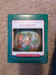 HALLMARK GEDENKEN WEINGLAS ORNAMENT 1988 ~ BETSEY CLARK ~ QX2714 NEU IN VERPACKUNG - Bild 1 von 4