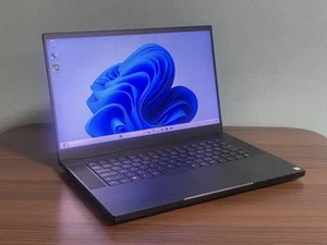 Razer Blade 15 2019 base Gaming Laptop /i7/RTX2060/With defects/Used - Picture 1 of 12