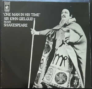 One Man In His Time, Sir John Gielgud Reads Shakespeare - 1975 LP record VG+ - Foto 1 di 3