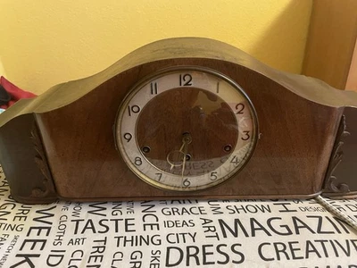 Vintag 50er Kaminuhr Buffetuhr Tischuhr Lauffer mit schönem Wetsminster Melodie - Bild 1 von 2