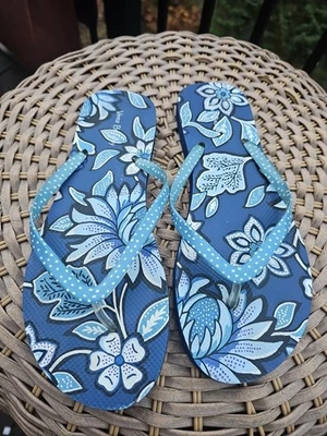 Chinelos Vera Bradley tapeçaria azul branco trópico feminino tamanho grande 9-10 - Imagem 1 de 4