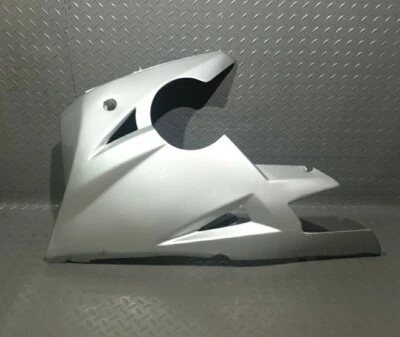 ♻️ Carenado inferior izquierdo Triumph Daytona 600 2002 - 2004 cubierta panel moldura plateado ♻️ Foto 1 de 4