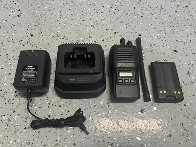 Vertex VX-180 VX-180V VHF 146-174 MHz 16 Ch 5 Watt Portable Radio w/ Accessories - Image 1 of 4