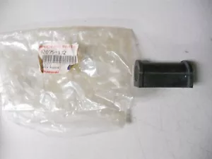 NOS Kawasaki OEM Rear Fender Rubber Damper 77-81 KZ1000 73-75 Z1 92075-132 - Picture 1 of 3