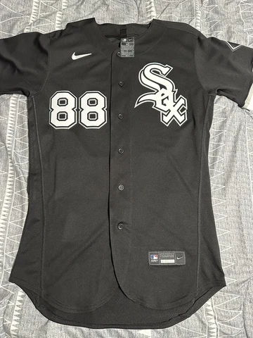 Nike Chicago White Sox Luis Robert Authentic Away Jersey Size 40 Cover