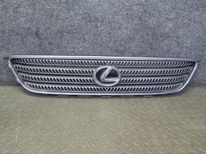 01-05 LEXUS JCE10L IS300 CAPÓ DELANTERO REJILLA CROMADA CON EMBLEMA 53100-53020 OEM - Imagen 1 de 15