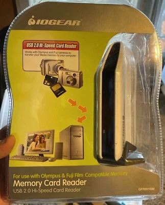 IOGEAR USB 2.0 Hi-Speed Card Reader Model-GFR901SM Compact Flash Memory New. - Image 1 of 4
