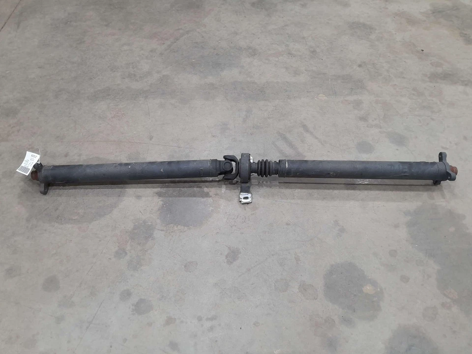 Cadillac ATS 2014-2015 tracción trasera eje de transmisión eje de hélice identificación AAVG OEM 23121561 Foto 1 de 4