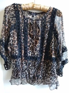 Blusa transparente con estampado animal de leopardo Daniel Rainn con camisa negra talla M - Imagen 1 de 6