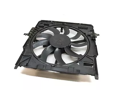 14-19 BMW X5 X6 (F15 F16) 2.0L 3.0L 3.0D 850 WATT RADIATOR COOLING FAN & SHROUD - Image 1 of 4