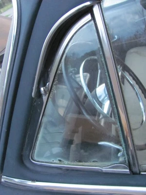 Ford Mercury Meteor Customline 1952 montaje de ventilación LH ala mosca ventana vidrio OEM Foto 1 de 4