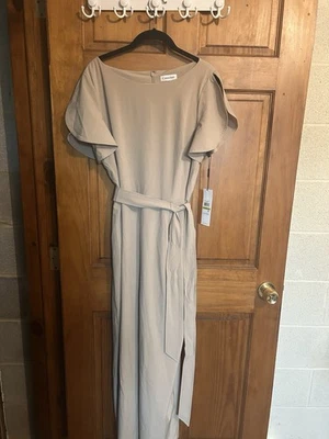 TOTALMENTE NUEVO Mono Calvin Klein Talla Mediana en Beige Para Mujer Foto 1 de 4