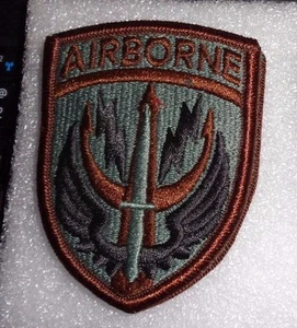 PARCHE DEL EJÉRCITO, SSI, COMANDO DE OPERACIONES ESPECIALES-CENTRAL, ACU, CON SUJETADOR DE BUCLE DE GANCHO - Imagen 1 de 1