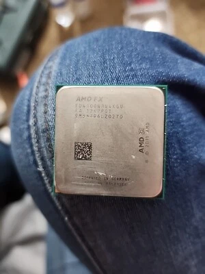 AMD FX-4100 - 3.6 GHz Quad-Core (FD4100WMW4KGU) Processor - Image 1 of 4
