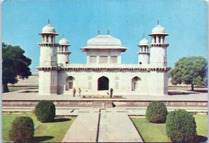 The Itmad ud daula's Tomb, Agra, India Postcard - Picture 1 of 2
