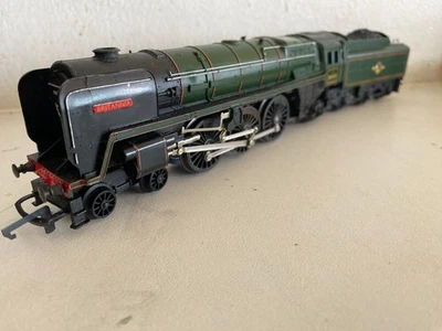 TRIANG R259 BRITANNIA 70000 PACIFIC BR GREEN LOCO DRIVE VGC HORNBY 1960 - Image 1 of 4