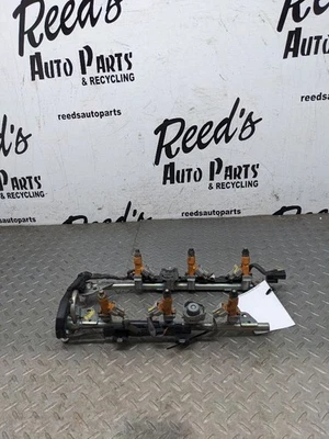 2008-2020 Nissan Infiniti 3.7L Fuel Injection Rail With Injectors OEM 1176169 - Image 1 of 4