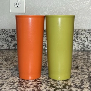 VINTAGE TUPPERWARE 18oz Tumbler Cup HARVEST ORANGE & LIME GREEN • RETRO 70s - Picture 1 of 15