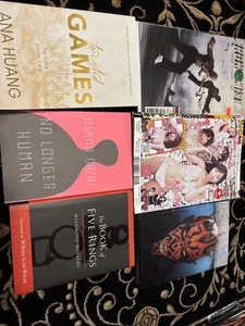 A lot of 5 books and one magazine - Imagen 1 de 5