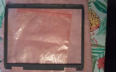 Compaq Presario 2500 Screen Bezel EAKT7002022 (HPBZ00006) - Image 1 of 2