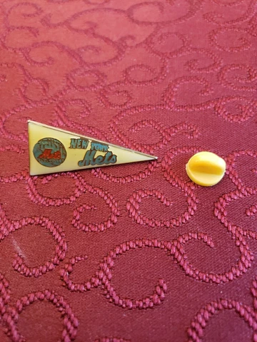 New York Mets Pennant Lapel Pin  Vintage Hat Tack Vintage 1980s Cover