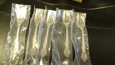 Lote de 5 tenedores de ensalada Gorham de plata de ley nuevos King Edward 6 1/4" 37,42 g Foto 1 de 3