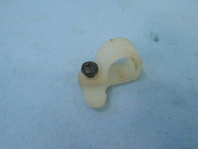 Abrazadera y tornillo de línea de manguera de freno trasero Honda XR400R 2001 Foto 1 de 3