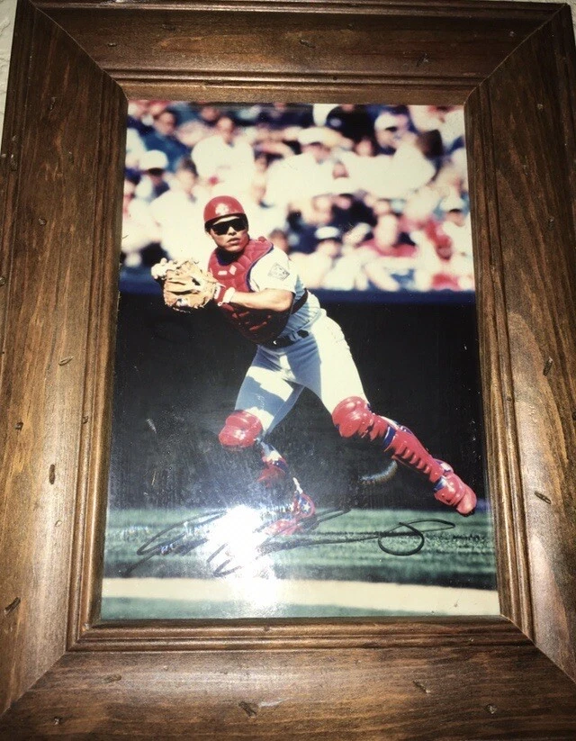 Ivan Rodriguez Hand Signed 5”X7” Framed Photo Texas Rangers HOF. MLB - Image 1 of 1
