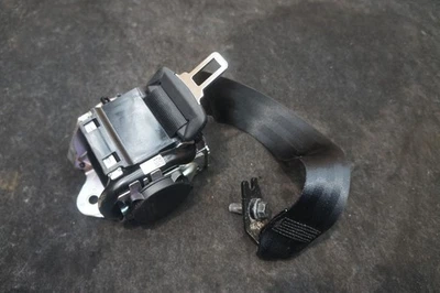 Оригинальный натяжитель внешнего ремня безопасности заднего левого или правого 39836046 для Volvo S90 V90 2017-21 - Изображение 1 из 3