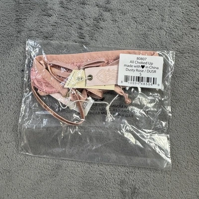 Gargantilla Free People We Are HAH ahogada para mujer pequeña corbata de encaje rosa cuello nueva Foto 1 de 3