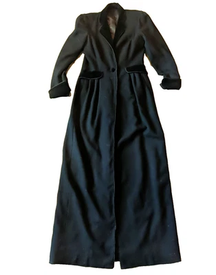 Abrigo de Ópera Vintage Años 60 Negro Plateado Vestido Largo Plumero Forrado Hecho en Unión Maxi Foto 1 de 4