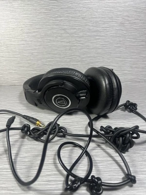 Audio-Technica ATH-M40X Black Professional Over Ear Headphones *FOR PARTS* - Image 1 of 4