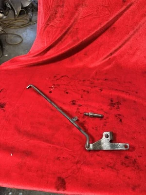 Chevrolet 1949 1950 1951 1952 manivela de campana de acoplamiento del acelerador y perno de pivote Foto 1 de 4