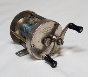 Shakespeare #1958 Model 26 Level Winding Bait Casting Fishing Reel - Picture 1 of 3
