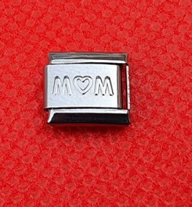 Italian Charm - Embossed MUM Nomination Style Charm - Picture 1 of 2