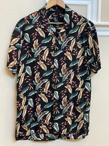 Forever 21 Men Black Floral Hawaiian Button Up Shirt Collared Short Sleeve SZ M - Picture 1 of 12