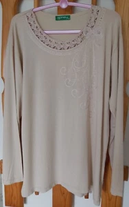 Cotton Top with Embroidered Detail, L - Picture 1 of 5