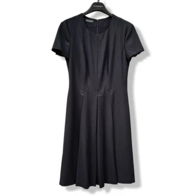 Nuevo Vestido Plisado Negro Emporio Armani Talla 42 Precio de venta sugerido por el fabricante £520 Foto 1 de 3