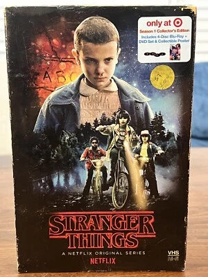 Stranger Things сезон 1 (2 Blu-Ray 2 DVD комбо) Target эксклюзивный VHS запечатанный - Изображение 1 из 2