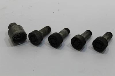 VW Jetta 1K Mk5 Locking Wheel Nut Bolts And Key Code Q 5Q0698137 - Image 1 of 4