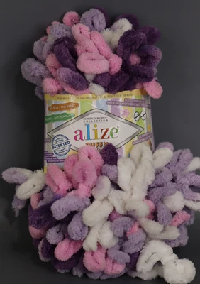 Lot of 5 Alize Soft Puffy Color 5926 No Needles Hooks Polyester Yarn Skeins - Image 1 of 4
