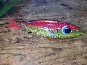 Juguete mecánico vintage de peces de cuerda de hojalata J. Chein de los años 40 - Imagen 1 de 9