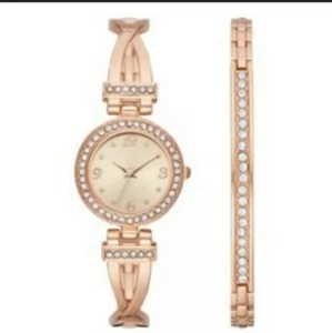 Ladies Watch & Bracelet Set, Rose Gold, Crystal Accents, Analog, Time & Tru, New - Picture 1 of 4