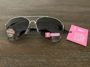Foster Grant Trend White snakeskin sunglasses 100% MaxBlock UVA/UVB Protection - Picture 1 of 6