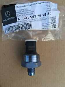 GENUINE MERCEDES-BENZ W203 C-CLASS MASTER CYLINDER PRESSURE SENSOR A0015427518 - Picture 1 of 5