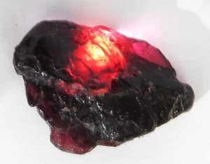 CERTIFIED 64.75 Ct Natural Red Rough Ruby Huge EARTH MINED Loose Gemstone - Picture 1 of 11