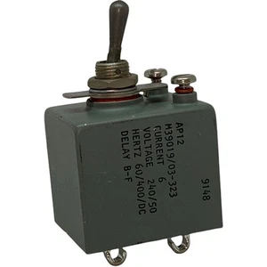 M39019/03-323 AP12 AIRPAX KIPPSCHALTER - Bild 1 von 3