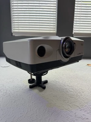 Yamaha DPX-1300 Projector (ONLY PROJECTOR) - Image 1 of 4