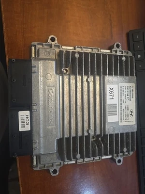 Módulo de control del motor Hyundai Sonata 2011-2014 2,4 A/T ECU OEM Foto 1 de 4